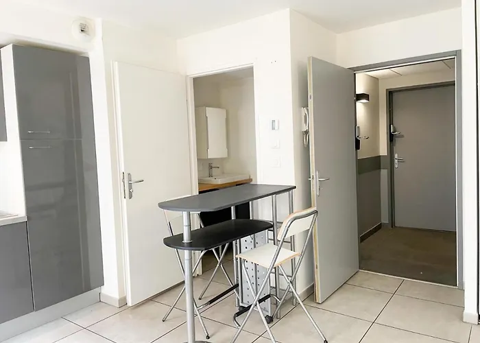 003 - Moderne Et Terrasse - Jeanne D'arc, تولوز