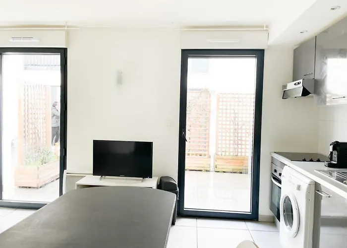 003 - Moderne Et Terrasse - Jeanne D'arc, * Toulouse